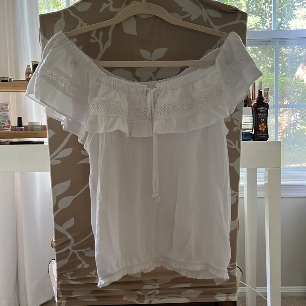 No Boundaries Large white off the shoulder blouse